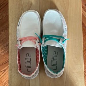 Hey dudes size 8 only tried on